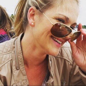 Meet your Posher, Pauline